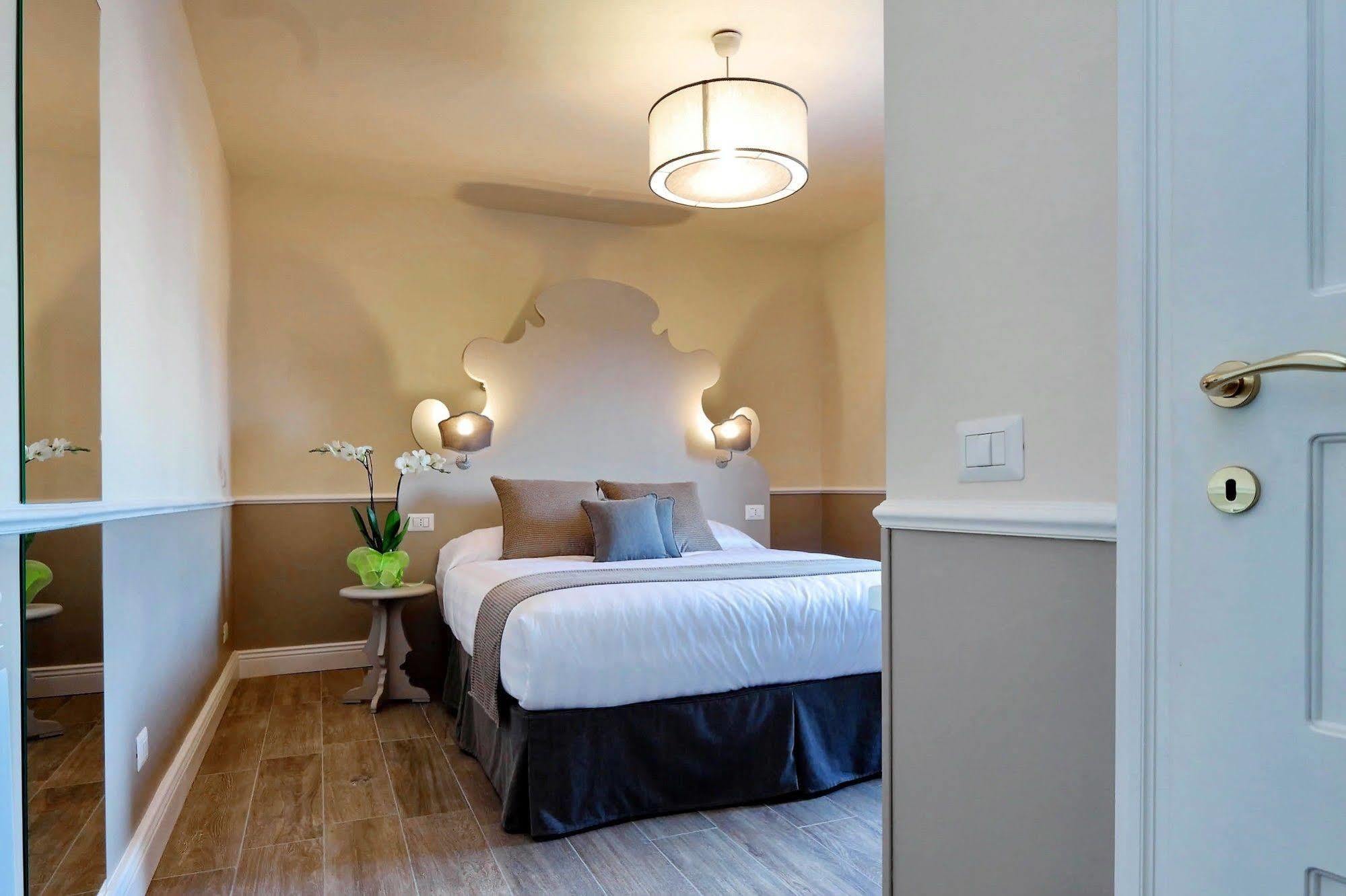 Colosseum Terrace Suite Roma Exterior foto
