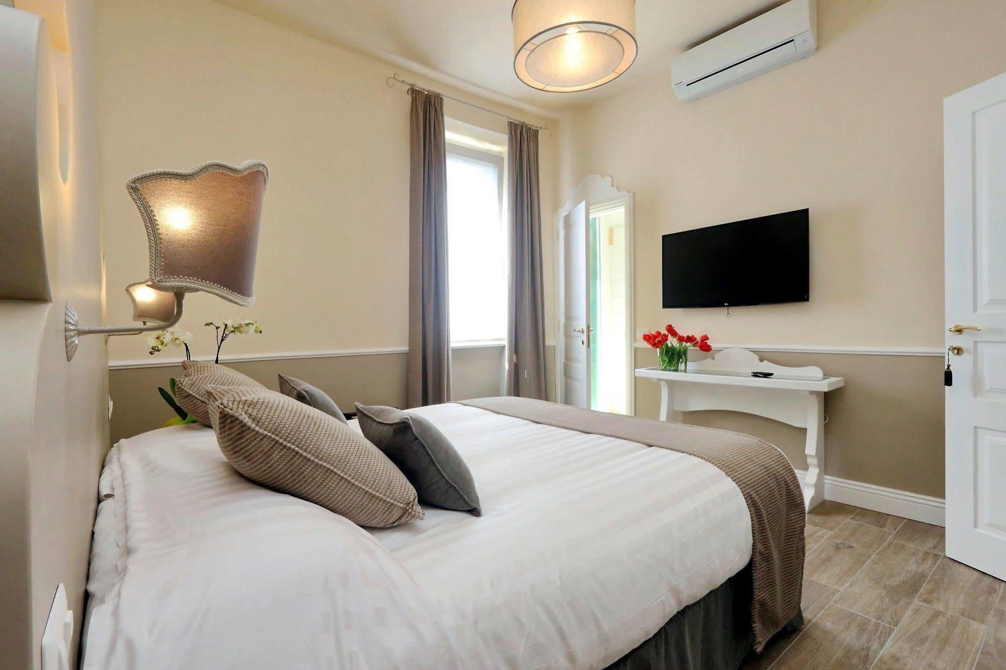 Colosseum Terrace Suite Roma Exterior foto