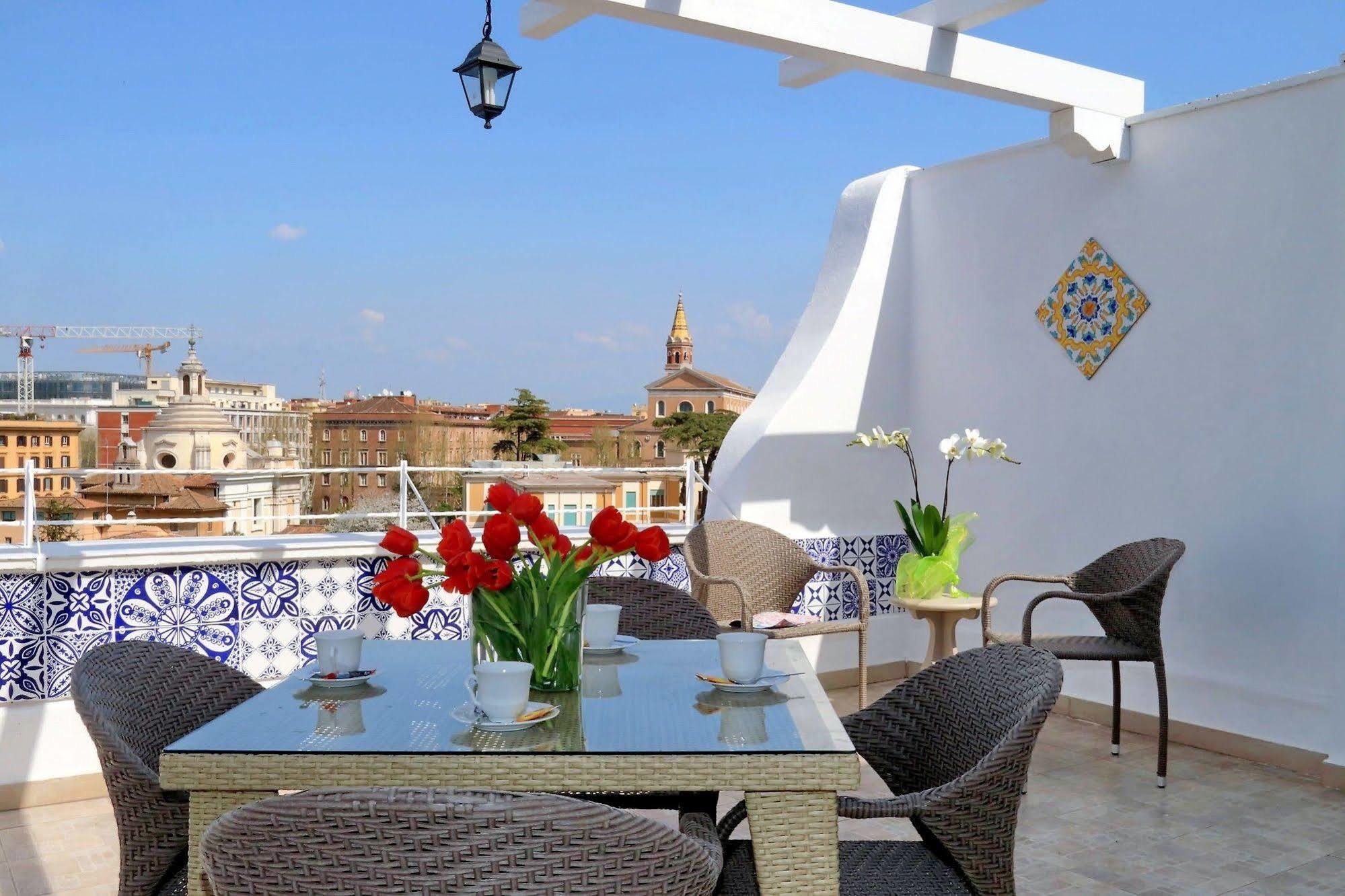 Colosseum Terrace Suite Roma Exterior foto